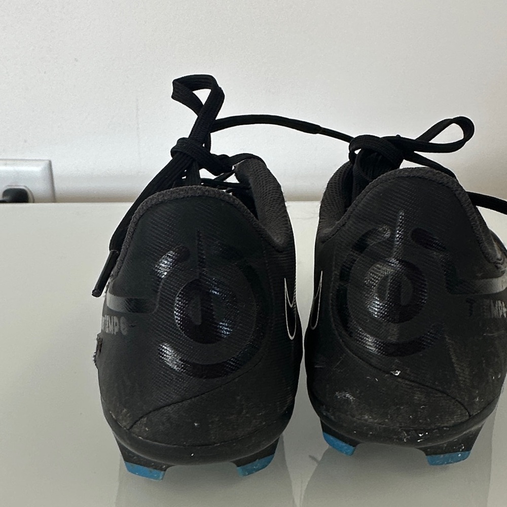 Nike Kids Black Athletic tempo cleats 5 - Picture 5 of 8